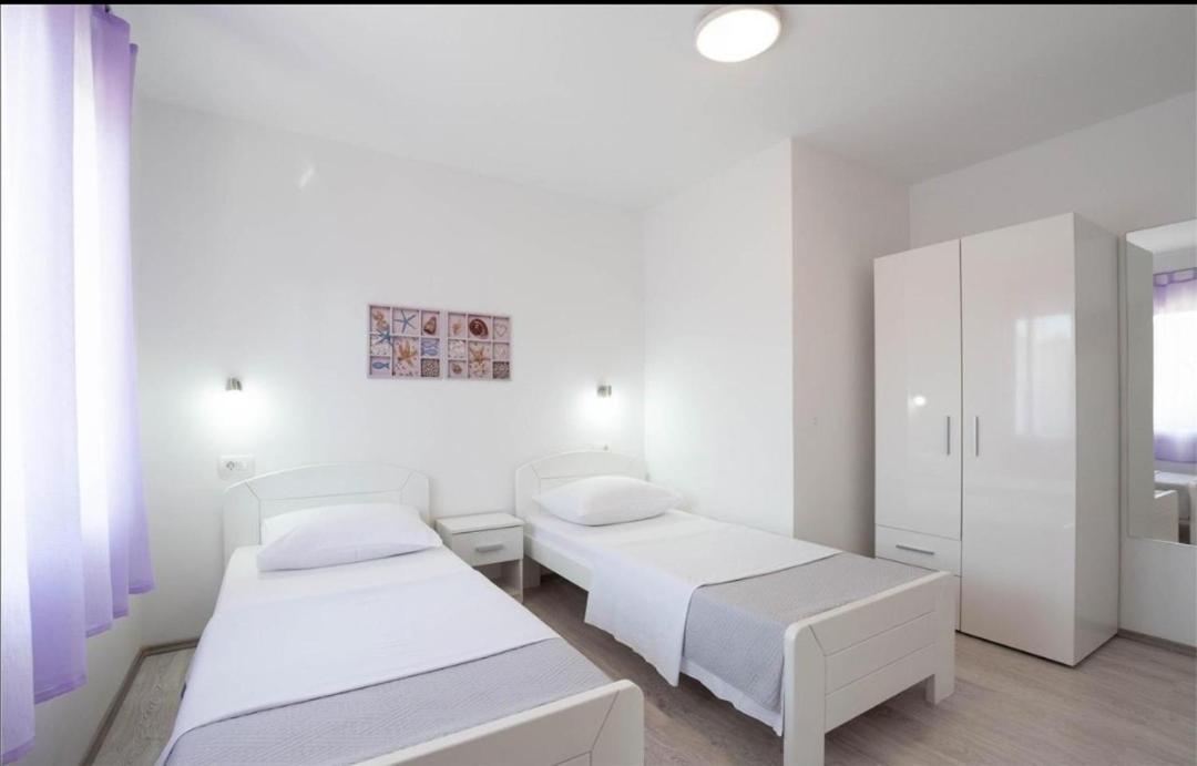 Apartment Nina Podstrana Esterno foto